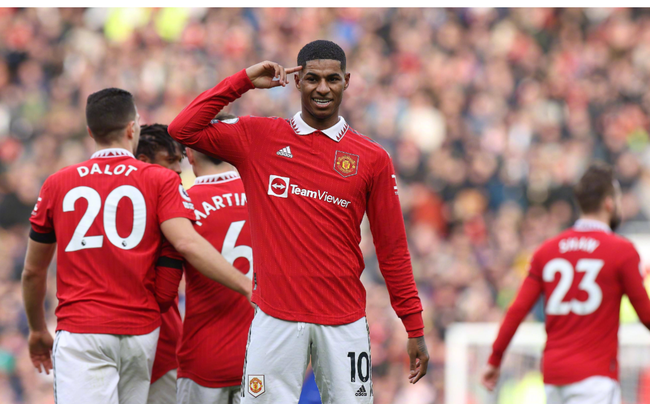 更是两支豪 更是两支豪